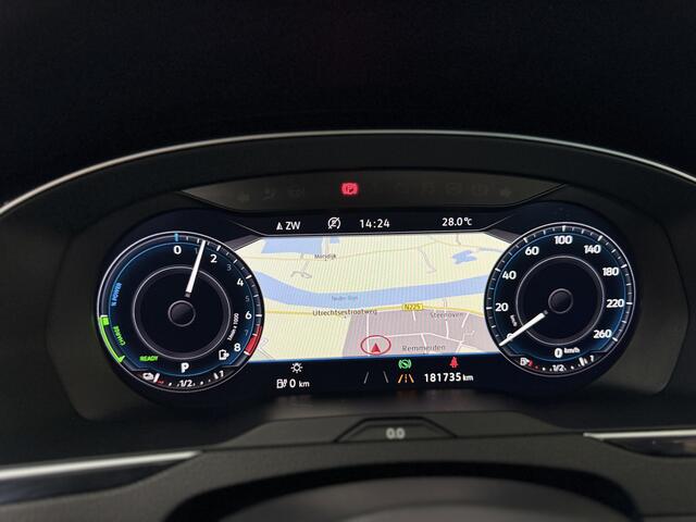 Volkswagen PASSAT Variant 1.4 TSI GTE PHEV / Pano / Memory / Camera / NaviPro