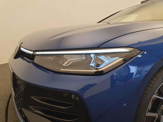 Volkswagen PASSAT Variant 1.5 eHybrid 272pk R-Line Edition Panoramadak, Wegklapbare trekhaak, 360 Camera