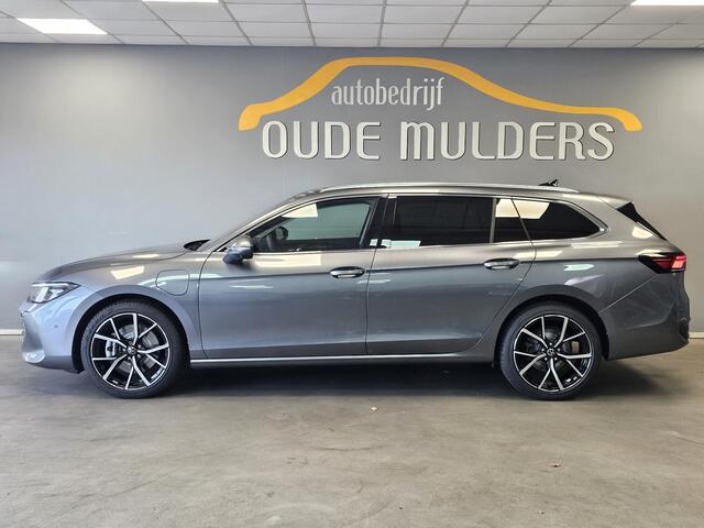 Volkswagen PASSAT Variant 1.5 eHybrid Business | 360 Camera | Stoelventilatie & Massage | Trekhaak | 19 inch velgen | Head-up display |