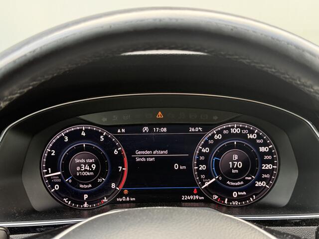 Volkswagen PASSAT Variant BWJ 2018 | 1.4 TSI 150PK ACT Highline Bus. R AUTOMAAT | AGR | LEER/ALCANTARA | CAMERA A | STOELVERW | DIGI DASH | CARPLAY | CLIMA | NAVI |