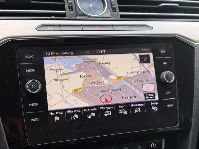 Volkswagen PASSAT Variant BWJ 2018 | 1.4 TSI 150PK ACT Highline Bus. R AUTOMAAT | AGR | LEER/ALCANTARA | CAMERA A | STOELVERW | DIGI DASH | CARPLAY | CLIMA | NAVI |