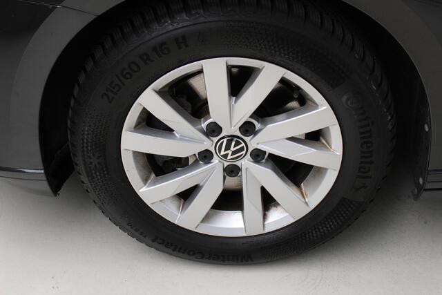 Volkswagen PASSAT Variant 1.5 TSI DSG Business | Navigatie | PDC + Camera | App Connect