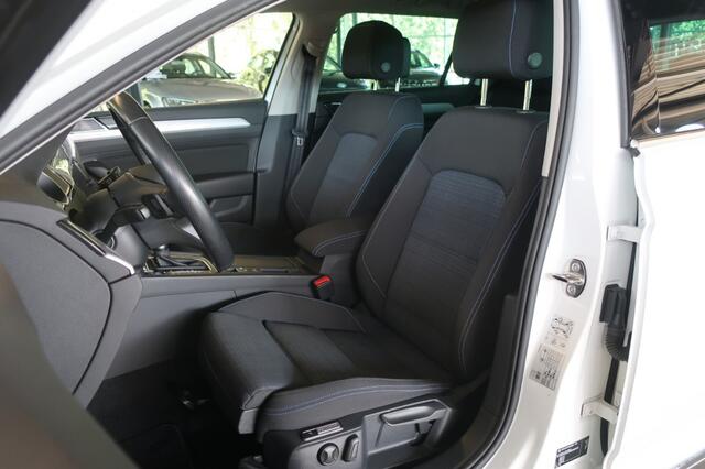 Volkswagen PASSAT 1.4 GTE, PHEV, Stoelverw, 360 Camera, Elektro achterklep, 4-Zone Airco etc.