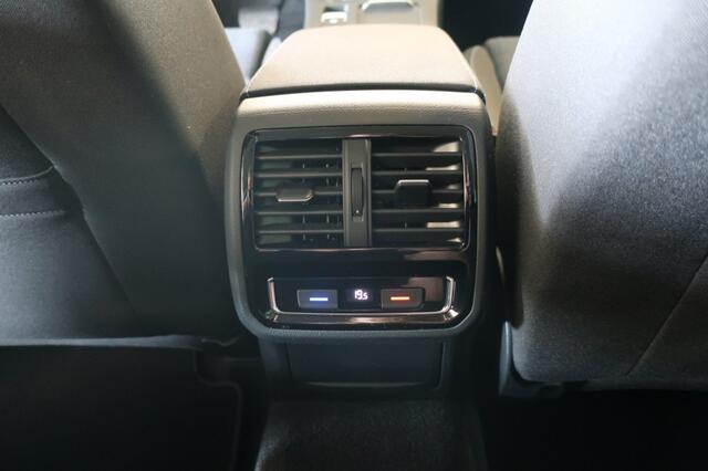 Volkswagen PASSAT 1.4 GTE, PHEV, Stoelverw, 360 Camera, Elektro achterklep, 4-Zone Airco etc.
