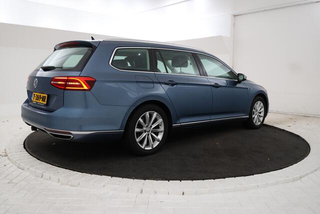 Volkswagen PASSAT Variant 1.4 TSI GTE Connected Series Plus Volleder, virtual cockpit, climate, panorama