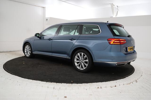 Volkswagen PASSAT Variant 1.4 TSI GTE Connected Series Plus Volleder, virtual cockpit, climate, panorama