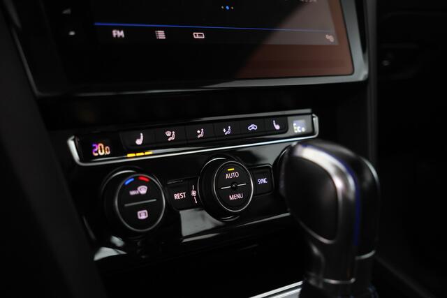 Volkswagen PASSAT Variant 1.4 TSI GTE Connected Series Plus Volleder, virtual cockpit, climate, panorama
