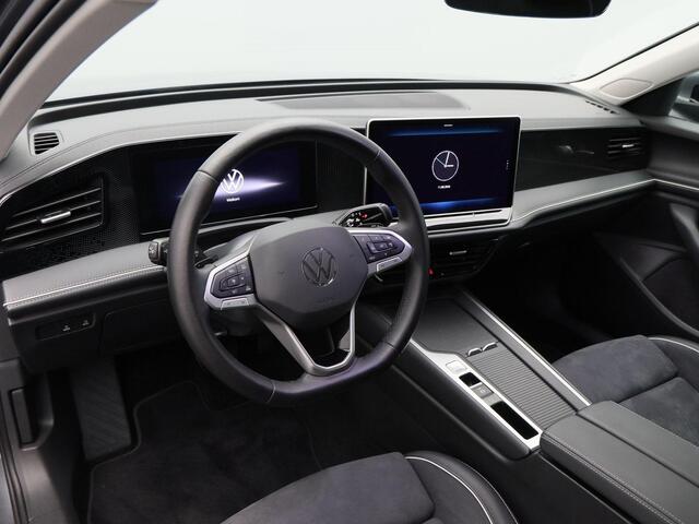 Volkswagen PASSAT Variant 1.5 eHybrid 204 Pk Business | Full LED | Ergo Active Stoelen | Stoelverwarming | Adaptive Cruise | Camera | CarPlay | 18 Inch | 43.378 Km !!