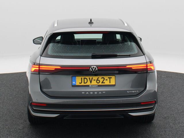 Volkswagen PASSAT Variant 1.5 eHybrid 204 Pk Business | Full LED | Ergo Active Stoelen | Stoelverwarming | Adaptive Cruise | Camera | CarPlay | 18 Inch | 43.378 Km !!