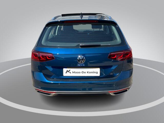 Volkswagen PASSAT Variant 1.4TSIeHybrid 160kW/218PK GTE Business · Panoramadak · Navigatie · Camera + Parkeersensoren · Apple/Android Car Play