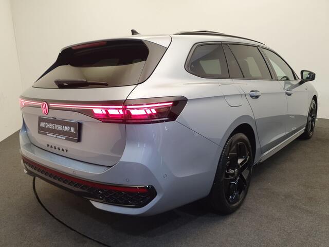 Volkswagen PASSAT Variant 1.5 eHybrid 272pk DSG/AUT R-Line Edition Wegklapbare trekhaak, Panoramadak, 360 Camera