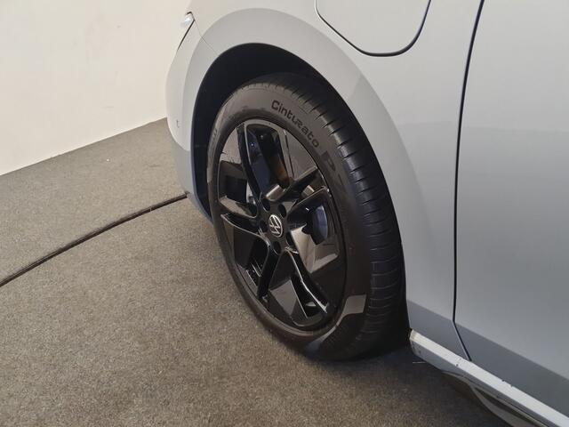 Volkswagen PASSAT Variant 1.5 eHybrid 272pk DSG/AUT R-Line Edition Wegklapbare trekhaak, Panoramadak, 360 Camera