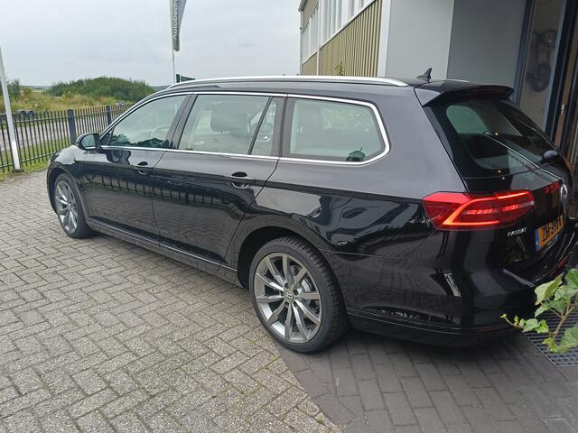 Volkswagen PASSAT Variant 1.5 TSI Comfortline Business | Trekhaak | Adaptieve cruise control | Led | NAP |