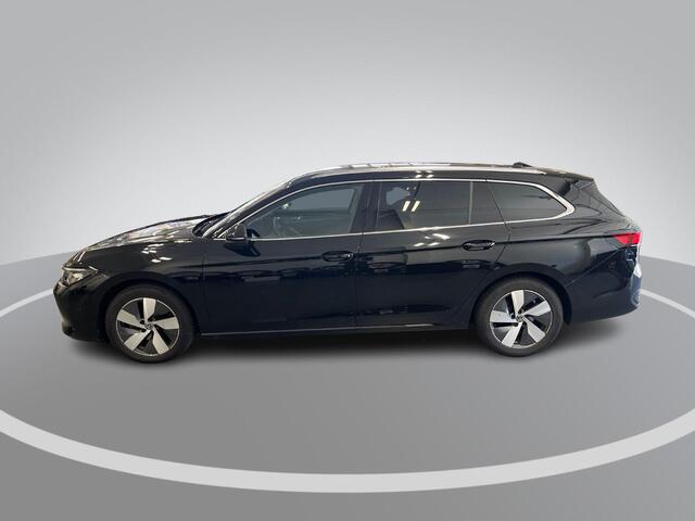 Volkswagen PASSAT Variant 1.5 eTSI 150pk DSG Business · Camera · Stuur- & Stoelverwarming · Apple/Android Car Play · Massagefunctie Voorstoelen · Garantie t/m 11-06-2028 of 100.000km