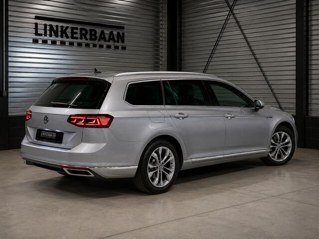 Volkswagen PASSAT Variant GTE | Panorama | Trekhaak | Leder | Ergoactive | IQ Lights |