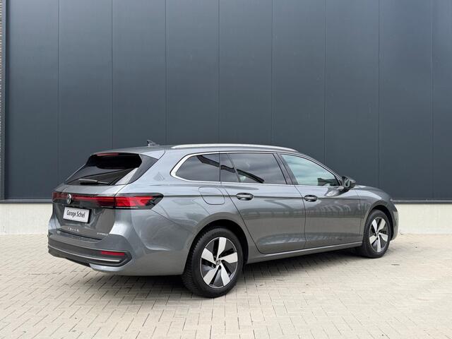 Volkswagen PASSAT Variant 1.5 eHybrid 204pk Elegance PHEV - Stoelkoeling - HUD - Navi - Camera - ACC - Blind Spot - Ergocomfortstoel - Rijklaar