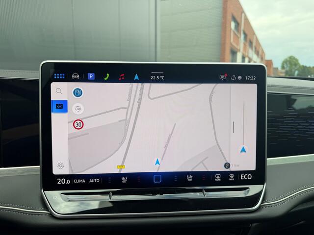 Volkswagen PASSAT Variant 1.5 eHybrid 204pk Elegance PHEV - Stoelkoeling - HUD - Navi - Camera - ACC - Blind Spot - Ergocomfortstoel - Rijklaar