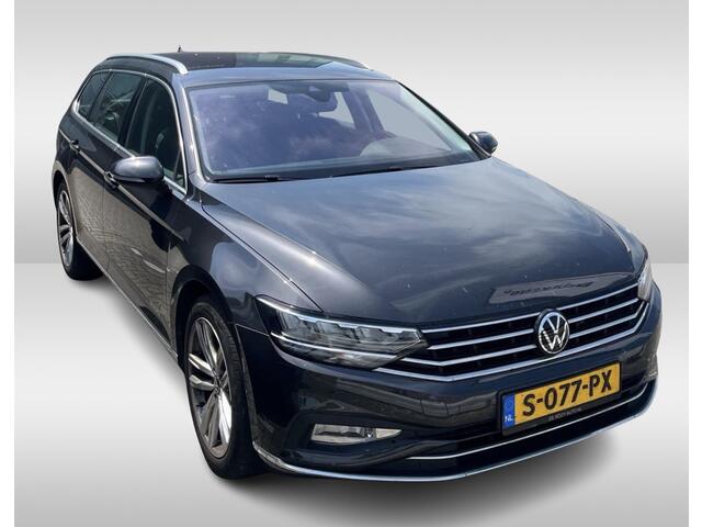Volkswagen PASSAT Variant 1.5 TSI R-Line Business + / Camera / CarPlay / Leder&Alcantara / 18'' / Stoelverwarming / Dodehoek / DAB / ACC