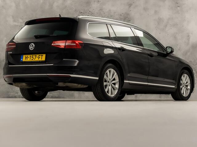 Volkswagen PASSAT Variant 1.5 TSI Highline Sportline 150Pk Automaat (VIRTUAL COCKPIT, APPLE CARPLAY, GROOT NAVI, CAMERA, LEDER/ALCANTARA, GETINT GLAS, KEYLESS, NIEUWSTAAT)