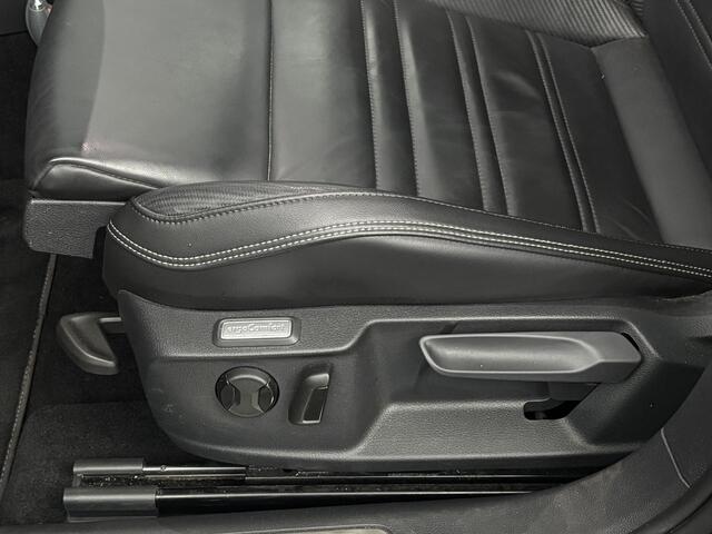 Volkswagen PASSAT Variant 1.5 TSI 150pk DSG R-Line Business | Trekhaak | Panoramadak | Leder |