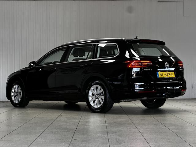Volkswagen PASSAT Variant 1.4 TSI Connected Series/ Camera/ 16'' LMV/ DAB+/ LED koplampen/ Apple + Android/ Groot Navi/ Clima/ Cruise/ Elek. pakket/ Isofix/ Bluetooth/ Multi. LEDER. Stuur/ Mistl./ PDC V+A/ Chroom.