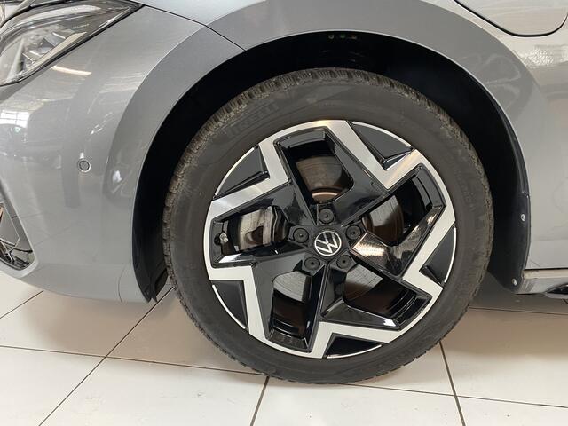 Volkswagen PASSAT Variant 1.5 eHybrid R-Line Edition 272 PK Panoramadak /Trekhaak /Carplay / Stoelverwarming/ koeling