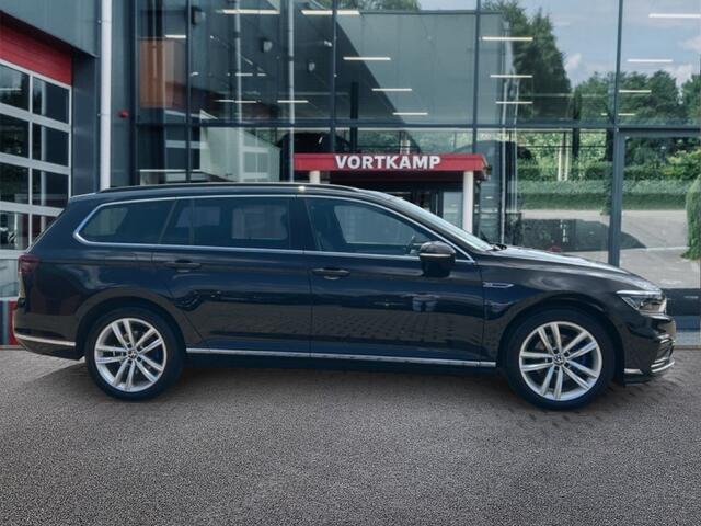 Volkswagen PASSAT 1.4 TSI GTE PANO-DAK/TREKHAAK/CAMERA/ELEK-KLEP/ACC/IQ/STOELVERW