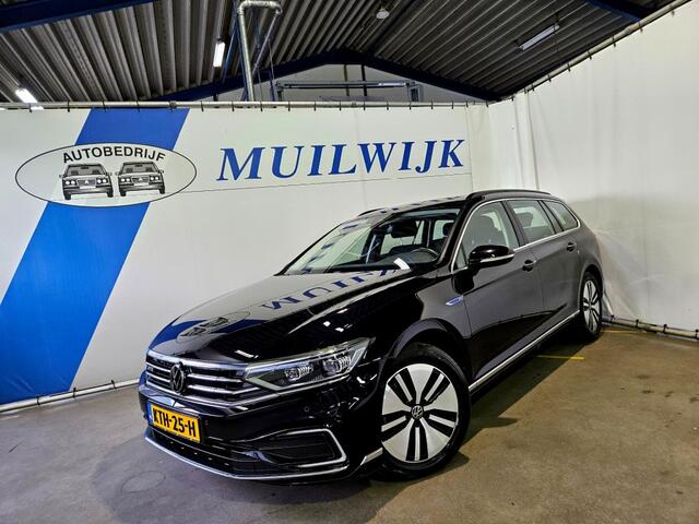 Volkswagen PASSAT Variant 1.4 TSI PHEV GTE / IQ Light / Trekhaak / Camera / Winterpack