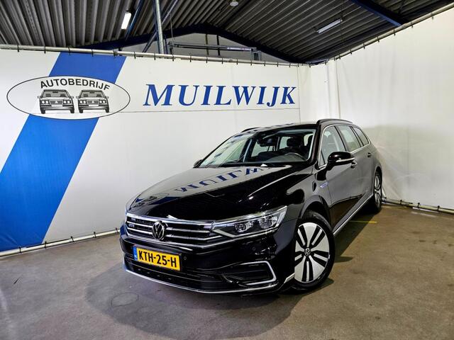 Volkswagen PASSAT Variant 1.4 TSI PHEV GTE / IQ Light / Trekhaak / Camera / Winterpack