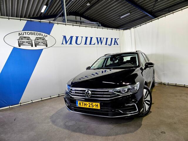 Volkswagen PASSAT Variant 1.4 TSI PHEV GTE / IQ Light / Trekhaak / Camera / Winterpack
