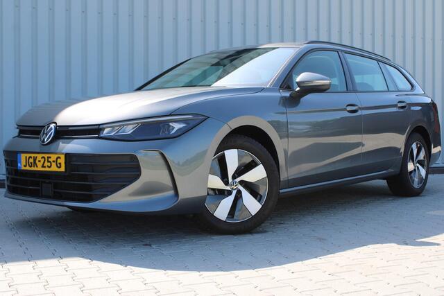Volkswagen PASSAT Variant 1.5 eTSI 150 pk | Incl. 12 maanden garantie | Stoel/stuur verwarming | Achteruitrijcamera | Adaptive cruise controle | Dodehoekdetectie | Navigatie | Apple carplay/Android Auto | Climate controle | Lane assist | Keyless start |