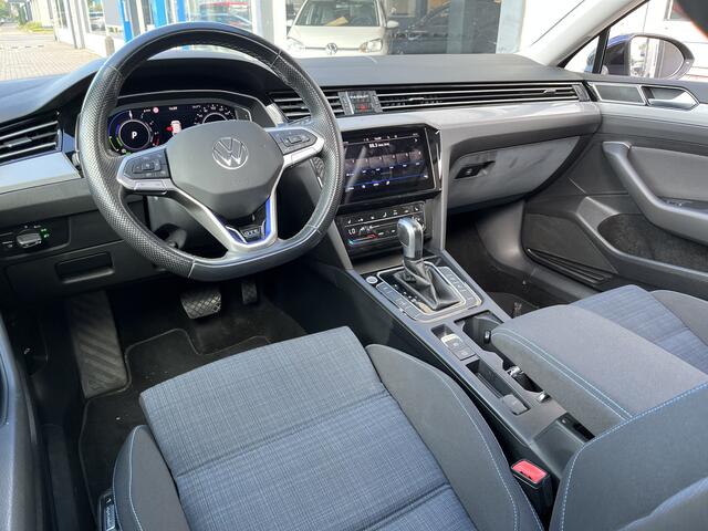 Volkswagen PASSAT Variant 1.4 TSI PHEV GTE Business / AUTOMAAT/ PANO/ TREKHAAK/ CRUISE/ NAVI/ APP-CONNECT/ 360 CAMERA/ CLIMATE/ STOELVERWARMING/ KEYLESS