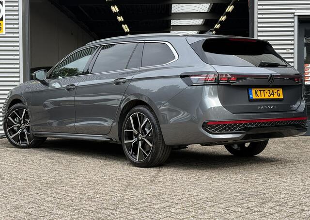 Volkswagen PASSAT Variant 1.5 eHybrid R-Line Edition 272PK l Trekhaak l Pano l HUD l 19Inch l 360 Camera l Massage