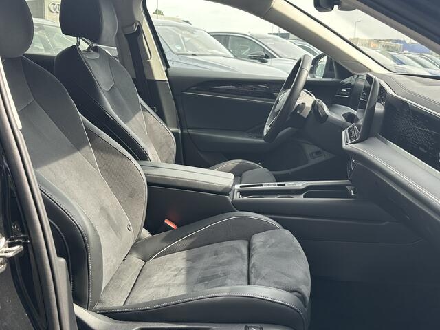 Volkswagen PASSAT Variant 1.5 eHybrid 204pk Business Trekhaak Navigatie