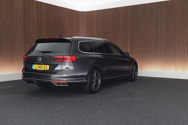 Volkswagen PASSAT Variant 1.5 TSI 150pk DSG R-Line Business + Trekhaak Camera Keyless Leder Panoramadak Stoelverwarming Navigatie