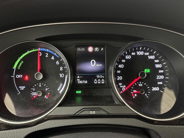 Volkswagen PASSAT Variant 1.4 TSI PHEV GTE Business | Navigatie | Camera | Stoelverwarming | Trekhaak | Adaptive Cruise Control |