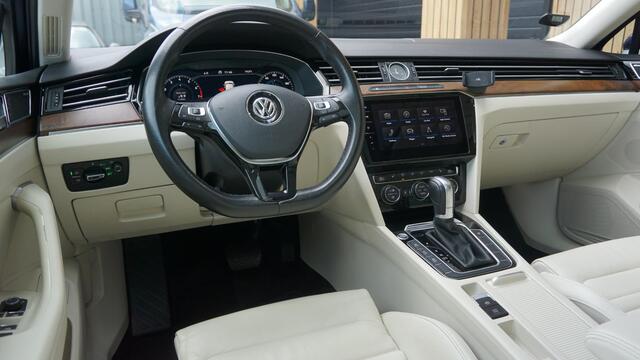 Volkswagen PASSAT Variant 2.0 TSI 220PK DSG Highline Pano.Dak Leder DynAudio 360-View Standkachel HUD *Complete Passat*