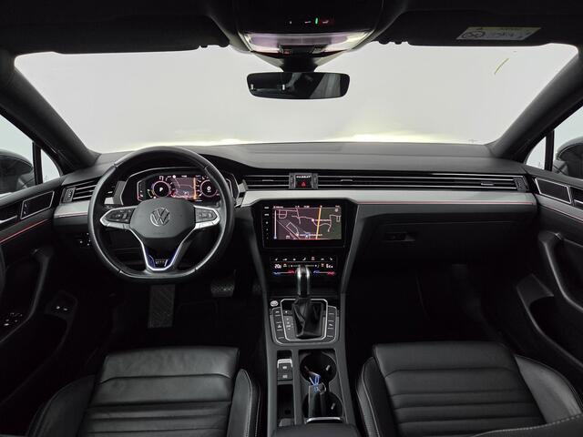 Volkswagen PASSAT Variant 1.4 TSI PHEV GTE Business | Leder | Winterpakket | Sfeerverlichting | Camera |