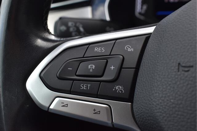 Volkswagen PASSAT Variant 1.5 TSI R-line Panorama, Camera, Dynamic LED, Leder, Keyless, Adaptive cruise