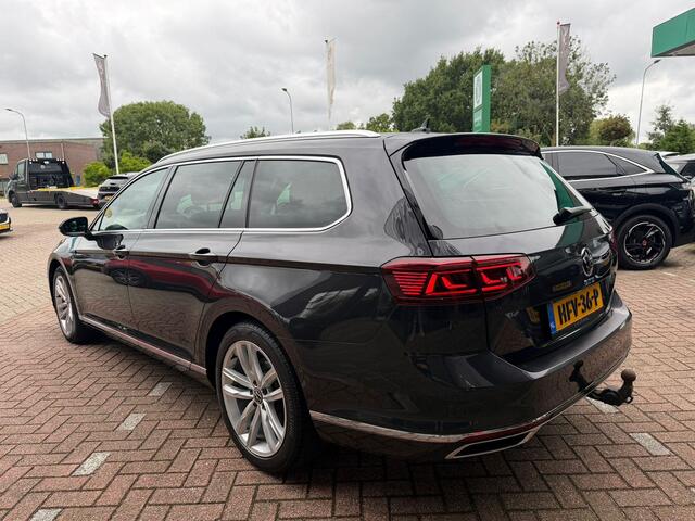 Volkswagen PASSAT Variant 1.4 TSI PHEV GTE Business WEGKLAPBARE TREKHAAK | LEDER | CAMERA | ELEKTRISCH VERSTELBARE STOELEN | STOELVERWARMING | NAVIGATIE | IQ LED | DODEHOEK DETECTIE | APPLE CARPLAY / ANDROID AUTO | ADAPTIEVE CRUISECONTROL |