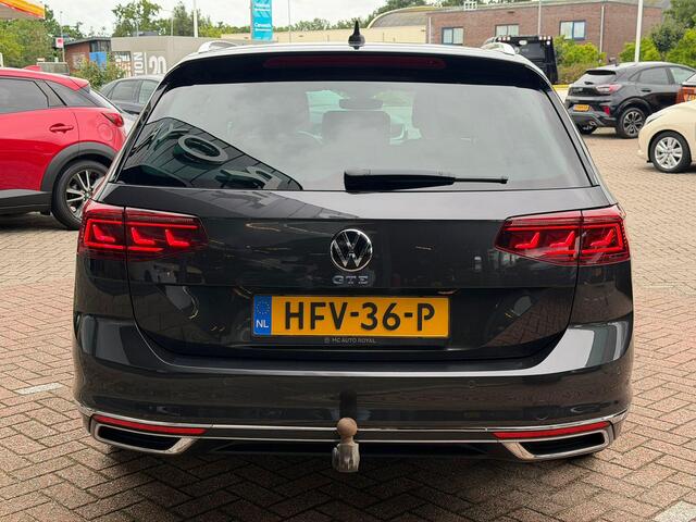 Volkswagen PASSAT Variant 1.4 TSI PHEV GTE Business WEGKLAPBARE TREKHAAK | LEDER | CAMERA | ELEKTRISCH VERSTELBARE STOELEN | STOELVERWARMING | NAVIGATIE | IQ LED | DODEHOEK DETECTIE | APPLE CARPLAY / ANDROID AUTO | ADAPTIEVE CRUISECONTROL |