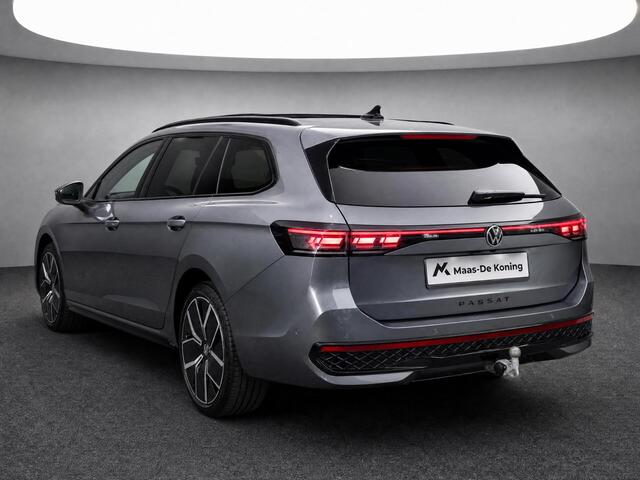 Volkswagen PASSAT Variant 1.5eHybrid 200kW/272PK R-Line Black Style · Panoramadak · Leder · Trekhaak · 360°Camera · Garantie t/m 24-08-2030 of 100000km.