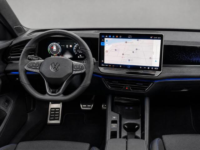 Volkswagen PASSAT Variant 1.5eHybrid 200kW/272PK R-Line Black Style · Panoramadak · Leder · Trekhaak · 360°Camera · Garantie t/m 24-08-2030 of 100000km.