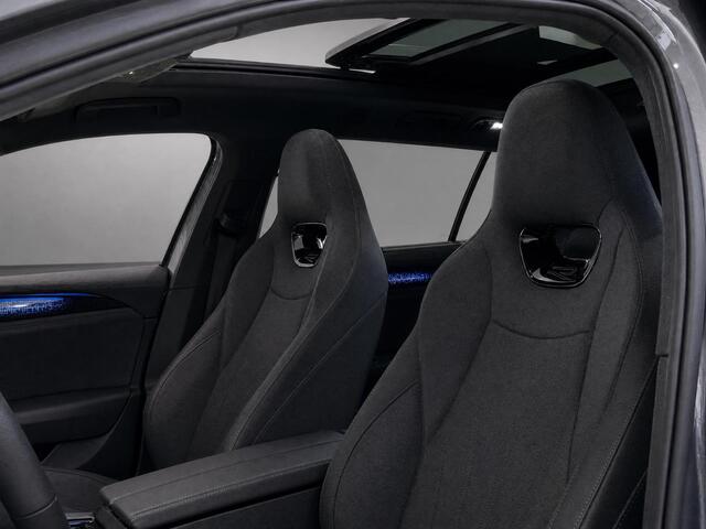 Volkswagen PASSAT Variant 1.5eHybrid 200kW/272PK R-Line Black Style · Panoramadak · Leder · Trekhaak · 360°Camera · Garantie t/m 24-08-2030 of 100000km.