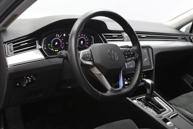 Volkswagen PASSAT Variant 1.4 TSI 218 PK PHEV GTE Business, Winterpakket, Memory, Trekhaak