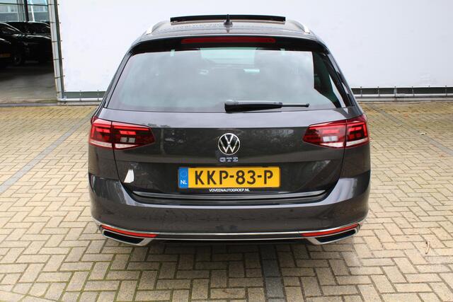Volkswagen PASSAT Variant 1.4 TSI PHEV GTE Business | Incl. 12 maanden Garantie | SoH 100 % | Panorama dak | Stoelmassage | Adaptive cruise | Achteruitrijcamera | Keyless entry/start | Stoel/stuur verwarming | Elektrische kofferbakklep | Apple CarPlay/Android Auto | Climate controle | Navigatie | Standkachel | Lederen bekleding | Dodehoekdetectie |