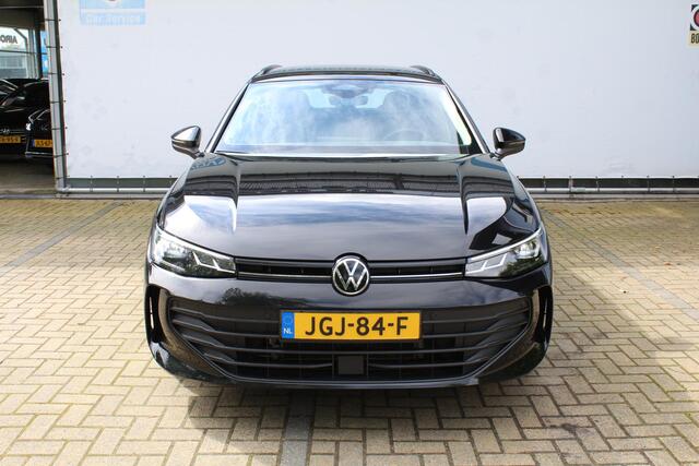 Volkswagen PASSAT Variant 1.5 eTSI 150 pk | Incl. 12 maanden Garantie | Stoel/stuur verwarming | Achteruitrijcamera | Adaptive cruise controle | Dodehoekdetectie | Parkeersensoren V+A | Navigatie | Apple CarPlay/Android Auto | Draadloze telefoonlader | Climate controle | Lane assist | Keyless start | LED Koplampen | 18 Inch LMV | Schakelmogelijkheid aan stuurwiel |