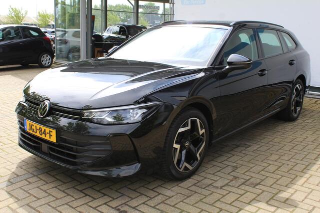 Volkswagen PASSAT Variant 1.5 eTSI 150 pk | Incl. 12 maanden Garantie | Stoel/stuur verwarming | Achteruitrijcamera | Adaptive cruise controle | Dodehoekdetectie | Parkeersensoren V+A | Navigatie | Apple CarPlay/Android Auto | Draadloze telefoonlader | Climate controle | Lane assist | Keyless start | LED Koplampen | 18 Inch LMV | Schakelmogelijkheid aan stuurwiel |