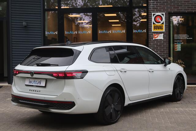 Volkswagen PASSAT Variant 1.5 eHybrid 272PK R-Line Black Style+ Leder/Pano/IQ.Light/360/Headup/HK/Navi Max/ACC/19"/Trekhaak wegkl.