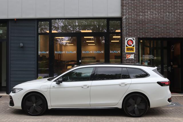 Volkswagen PASSAT Variant 1.5 eHybrid 272PK R-Line Black Style+ Leder/Pano/IQ.Light/360/Headup/HK/Navi Max/ACC/19"/Trekhaak wegkl.